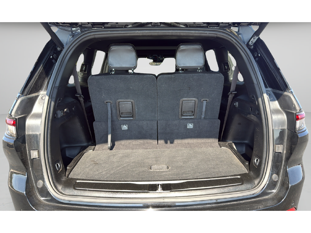 Used 2023 Jeep Grand Cherokee L Laredo AWD/4WD image 35