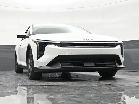 Used 2025 Kia K4 FWD image 26