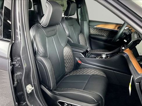 New 2026 Jeep Grand Cherokee Summit w/ Obsidian Package AWD/4WD image 12