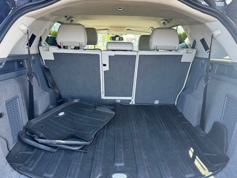 Used 2017 Land Rover Discovery Sport SE AWD/4WD image 7