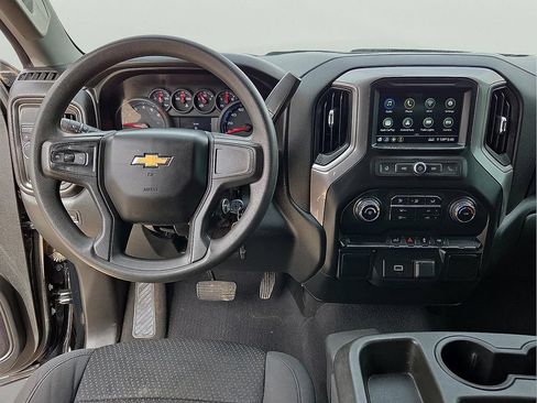 Used 2019 Chevrolet Silverado 1500 Custom w/ Custom Value Package RWD image 12