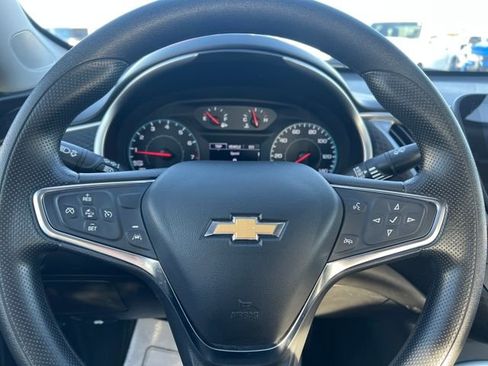 Used 2025 Chevrolet Malibu LT image 24