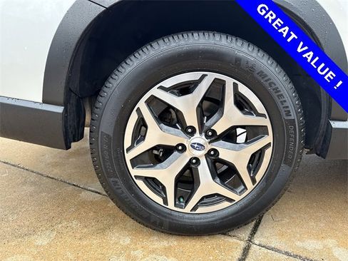 Used 2021 Subaru Forester Premium image 23