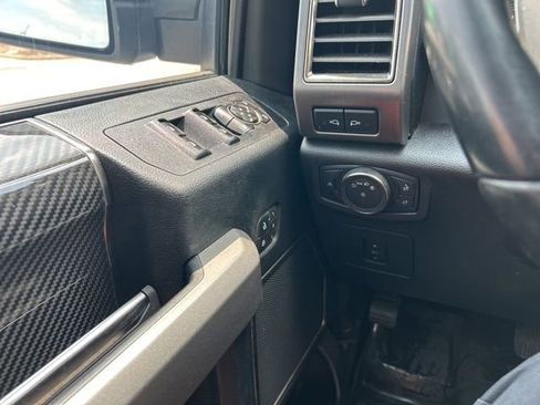 Used 2018 Ford F150 Raptor w/ Equipment Group 802A Luxury AWD/4WD image 19