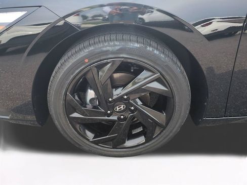 New 2026 Hyundai Elantra SEL Sport FWD image 11