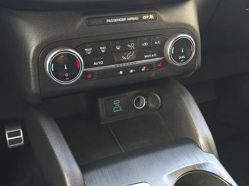 Used 2023 Ford Escape ST-Line image 11