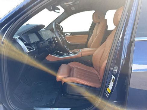 Used 2022 BMW X5 xDrive40i w/ Premium Package AWD/4WD image 9