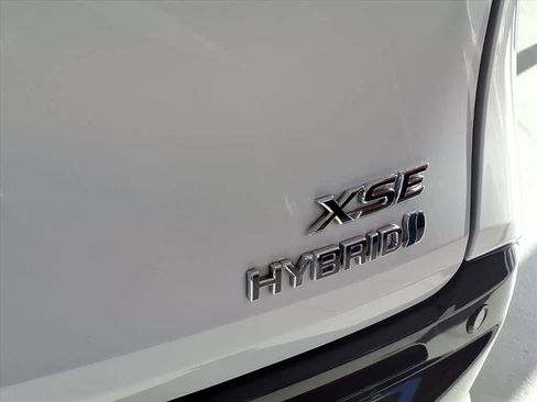 Used 2022 Toyota Sienna XSE image 20