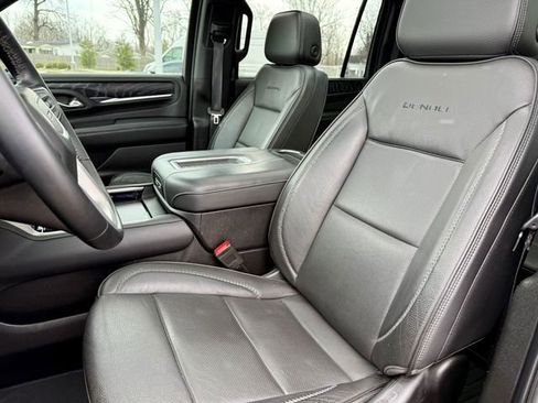 Used 2023 GMC Yukon XL Denali w/ LPO, Floor Liner Package AWD/4WD image 27
