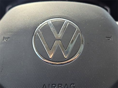 Used 2023 Volkswagen Atlas SEL Premium image 28