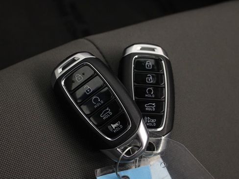 Certified 2022 Hyundai Elantra SEL image 28