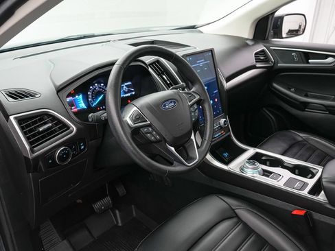 Certified 2024 Ford Edge SEL w/ Convenience Package AWD/4WD image 12