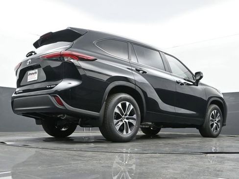 Used 2026 Toyota Highlander XLE image 27