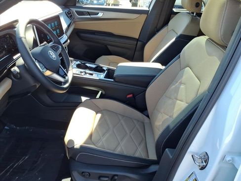 New 2026 Volkswagen Atlas Cross Sport SE image 11