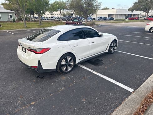 Certified 2023 BMW i4 eDrive35 image 3