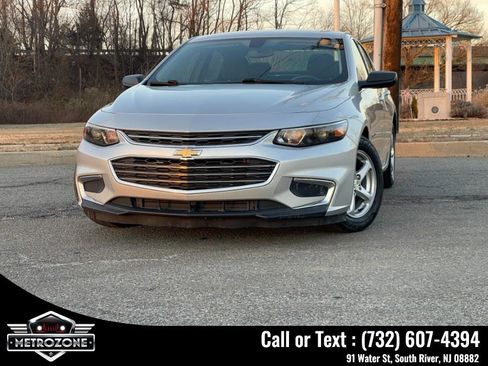 Used 2017 Chevrolet Malibu LS image 27