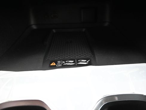 New 2026 Chevrolet Traverse LT w/ Sun and Wheel Package FWD image 22