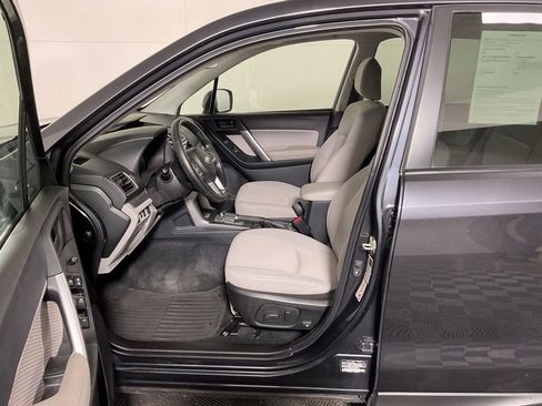 Used 2018 Subaru Forester 2.5i Premium image 19