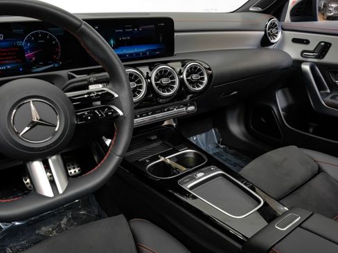 Used 2025 Mercedes-Benz CLA 250 w/ AMG Night Package image 27