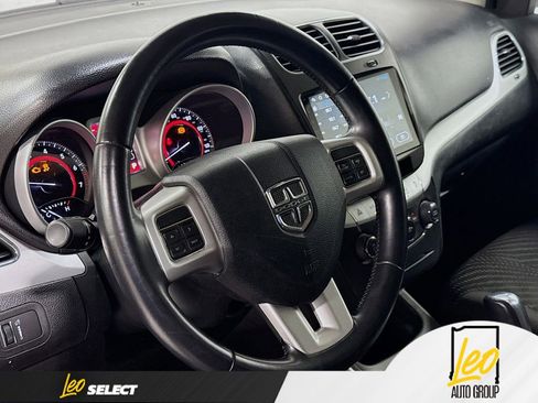 Used 2018 Dodge Journey SE w/ Popular Equipment Group image 11