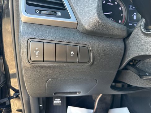 Used 2018 Hyundai Tucson SE w/ Cargo Package image 23