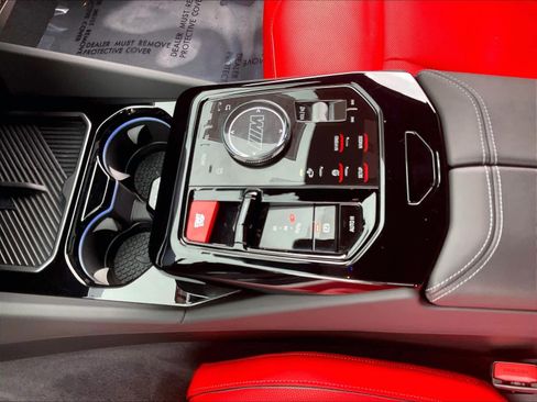 Used 2025 BMW M5 w/ Carbon Package image 19