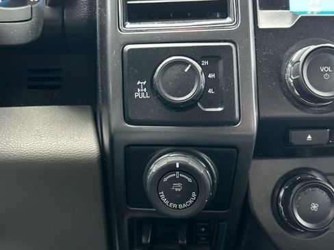 Used 2017 Ford F150 XLT w/ Equipment Group 302A Luxury image 44