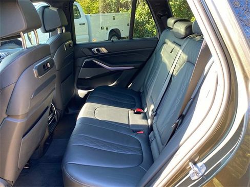 Used 2025 BMW X5 M60i w/ Executive Package image 9
