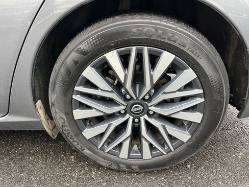 Used 2025 Nissan Altima 2.5 SV image 30