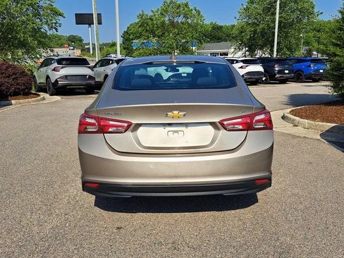 Used 2022 Chevrolet Malibu LT FWD image 6