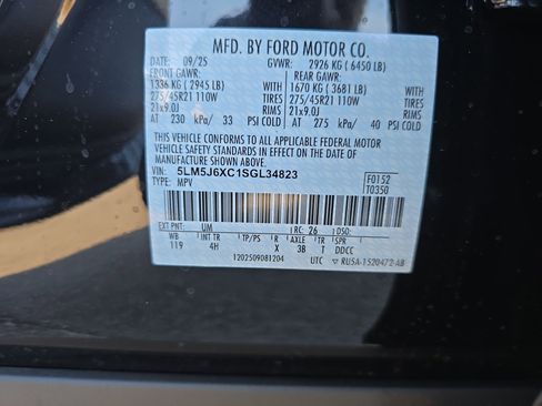 Certified 2025 Lincoln Aviator AWD w/ Equipment Group 101A image 35