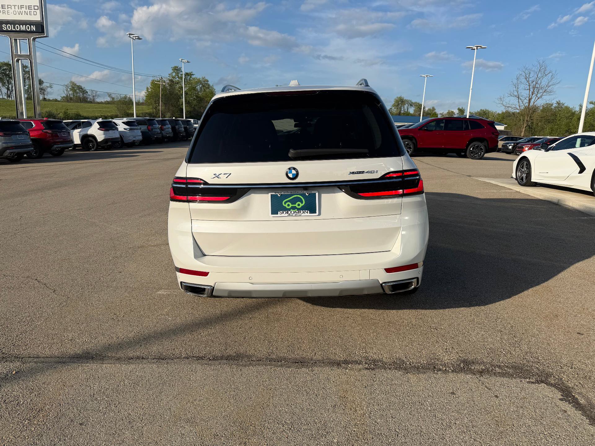 Used 2024 BMW X7 xDrive40i w/ Premium Package AWD/4WD image 5