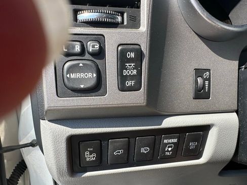 Used 2012 Toyota Sequoia Platinum image 34