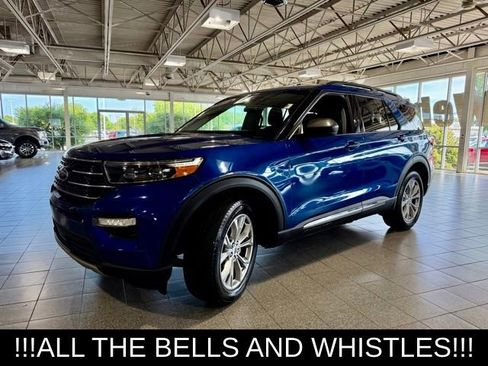 Used 2023 Ford Explorer XLT w/ Equipment Group 202A AWD/4WD image 7