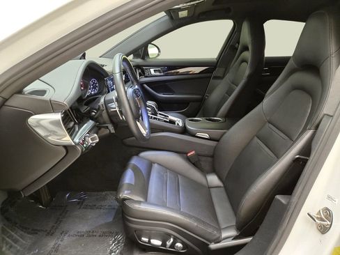Used 2020 Porsche Panamera 4 image 17