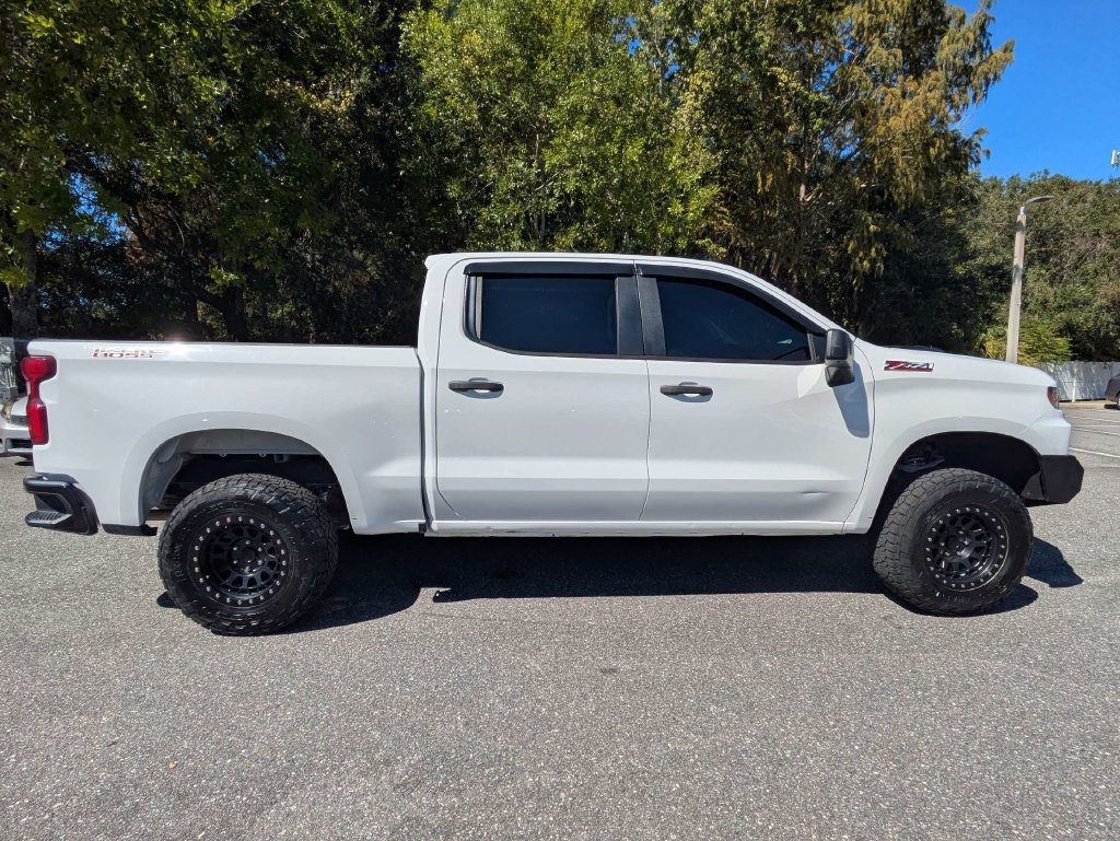 Used 2019 Chevrolet Silverado 1500 Custom Trail Boss w/ Custom Convenience Package AWD/4WD image 4