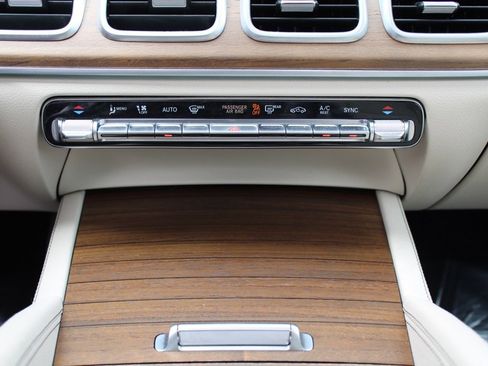 Certified 2022 Mercedes-Benz GLE 350 4MATIC w/ Premium Package image 23