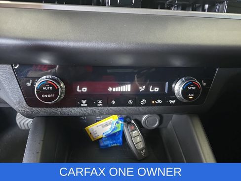 Used 2023 Mitsubishi Outlander 4WD Plug-In Hybrid image 21
