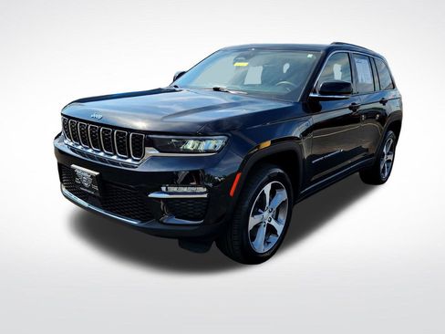 Used 2022 Jeep Grand Cherokee Limited 4xe image 3
