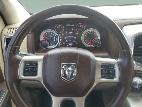 Used 2016 RAM 1500 Laramie w/ Convenience Group AWD/4WD image 19