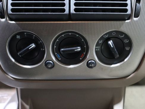 Used 2003 Ford Explorer XLT image 26