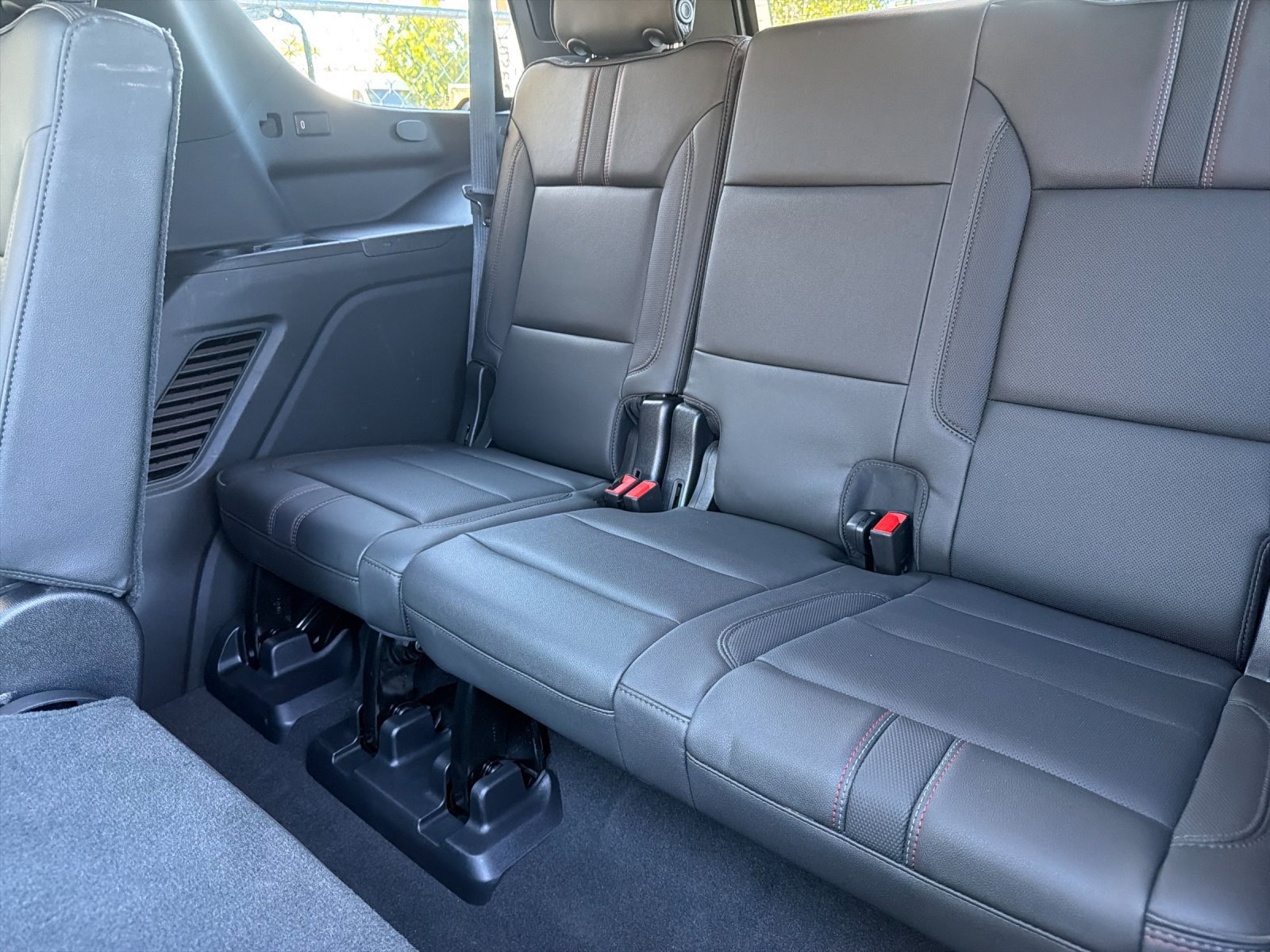 Used 2021 Chevrolet Tahoe RST AWD/4WD image 14