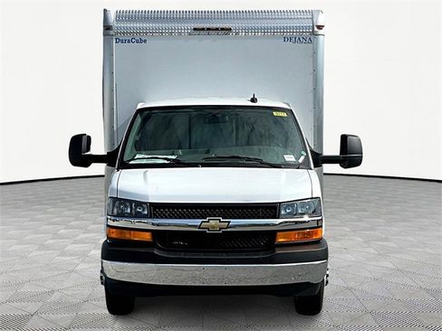 New 2025 Chevrolet Express 4500 w/ Power Convenience Package image 2