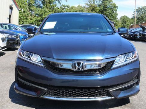 Used 2017 Honda Accord EX image 2