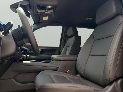 New 2026 Chevrolet Suburban LT w/ Comfort Package RWD image 23