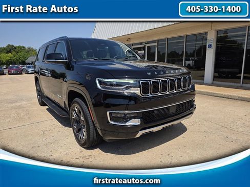 Used 2024 Jeep Wagoneer L Series III w/ Flexible Seating Group AWD/4WD image 1