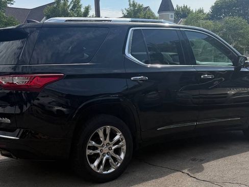 Used 2019 Chevrolet Traverse High Country w/ LPO, Floor Liner Package AWD/4WD image 10