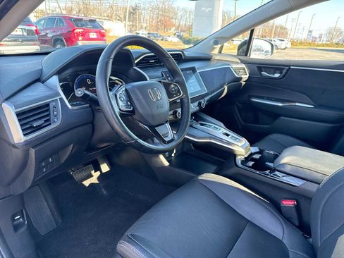 Certified 2018 Honda Clarity Touring image 10