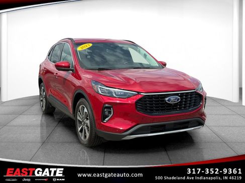 Used 2023 Ford Escape Platinum AWD/4WD image 1