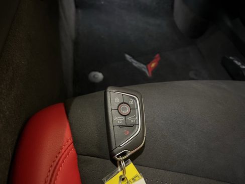 Used 2020 Chevrolet Corvette Stingray Premium Cpe w/ 3LT Preferred Equipment Group image 29